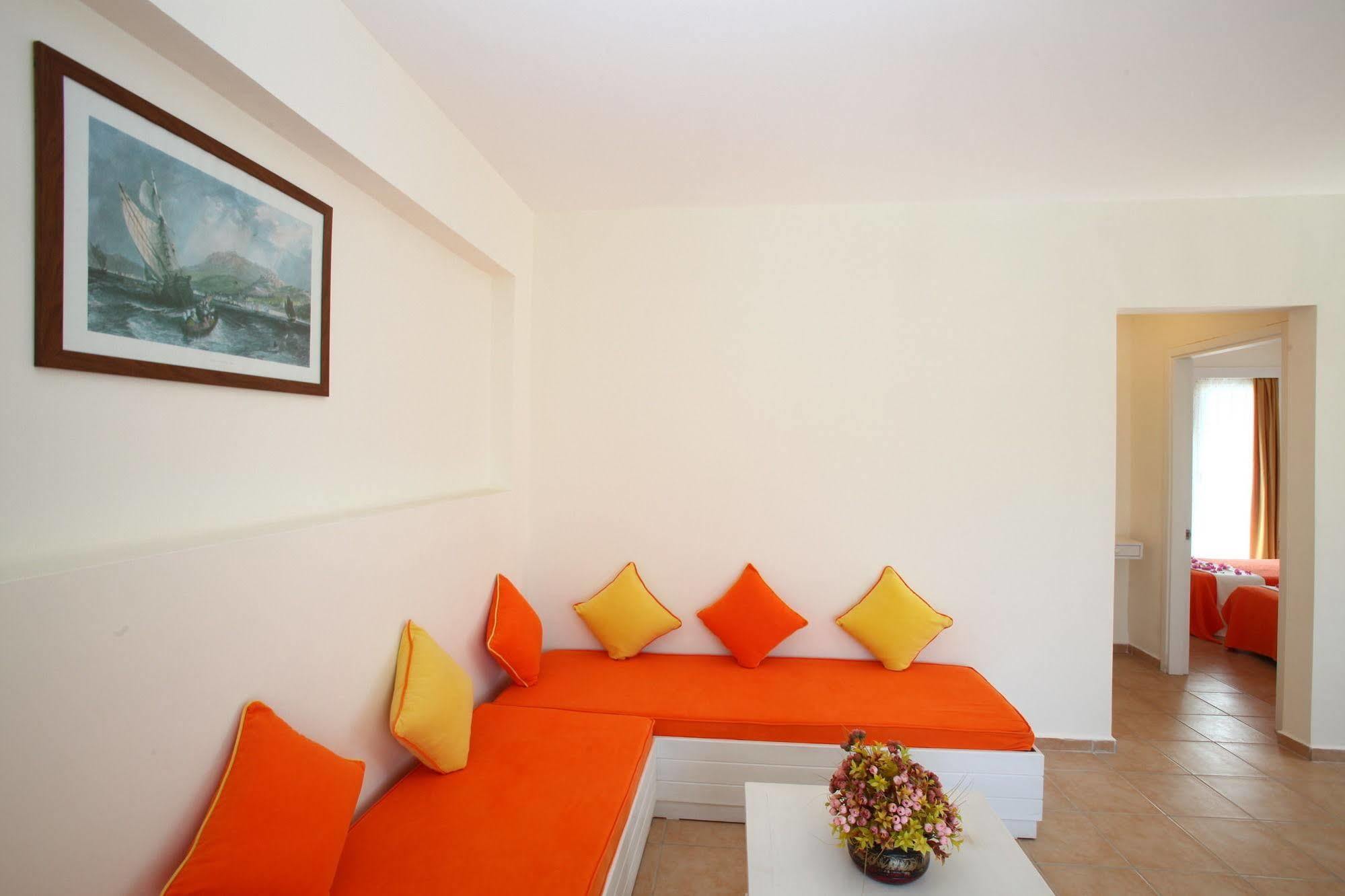 Muskebi Apart Otel Ortakent Exteriör bild