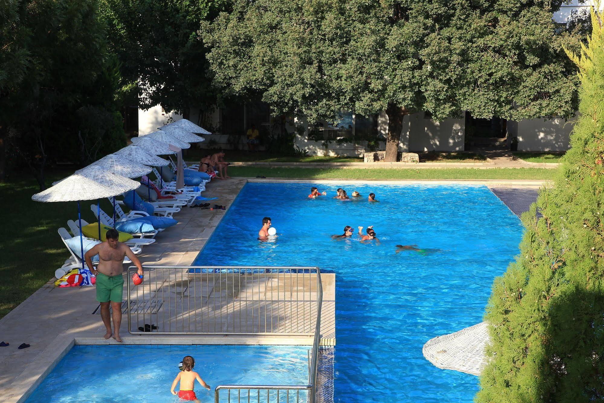 Muskebi Apart Otel Ortakent Exteriör bild