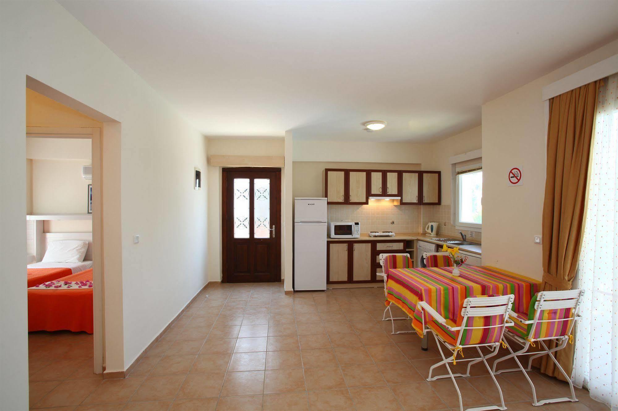 Muskebi Apart Otel Ortakent Exteriör bild